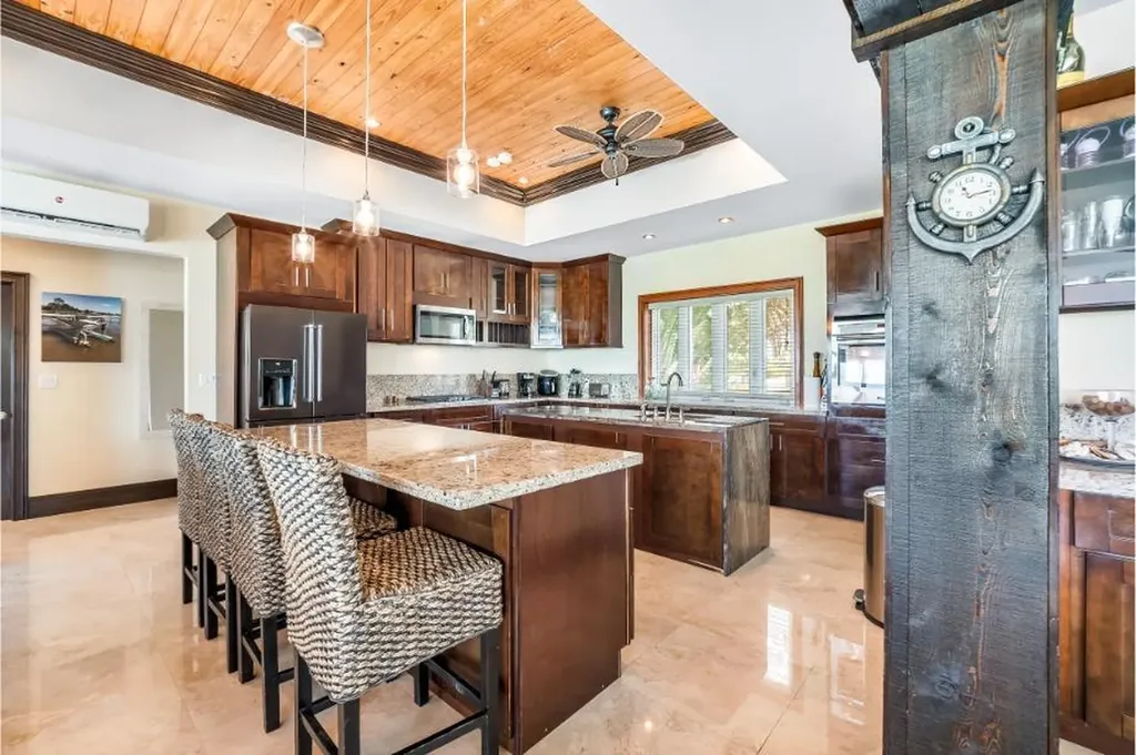 Goldeneye - Port Of Call Grand Bahama Freeport BS