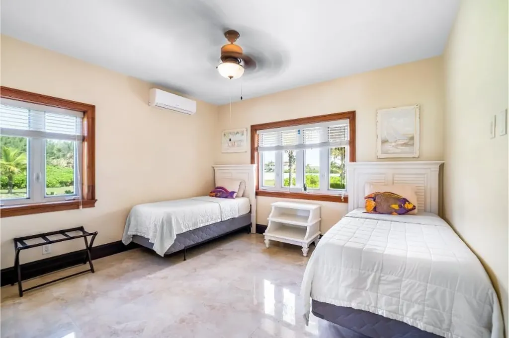 Goldeneye - Port Of Call Grand Bahama Freeport BS