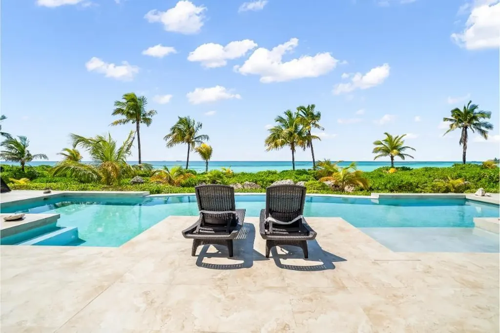 Goldeneye - Port Of Call Grand Bahama Freeport BS