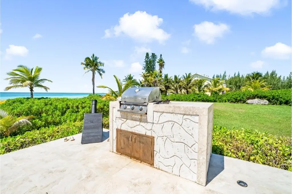 Goldeneye - Port Of Call Grand Bahama Freeport BS