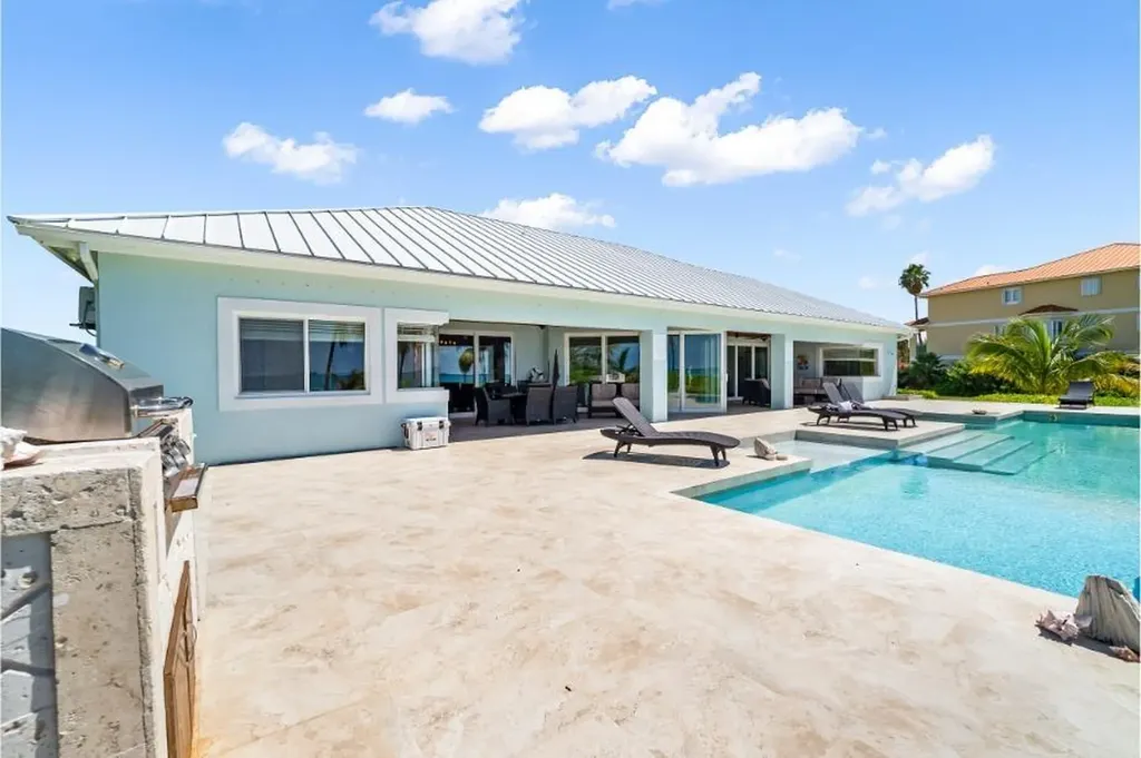 Goldeneye - Port Of Call Grand Bahama Freeport BS