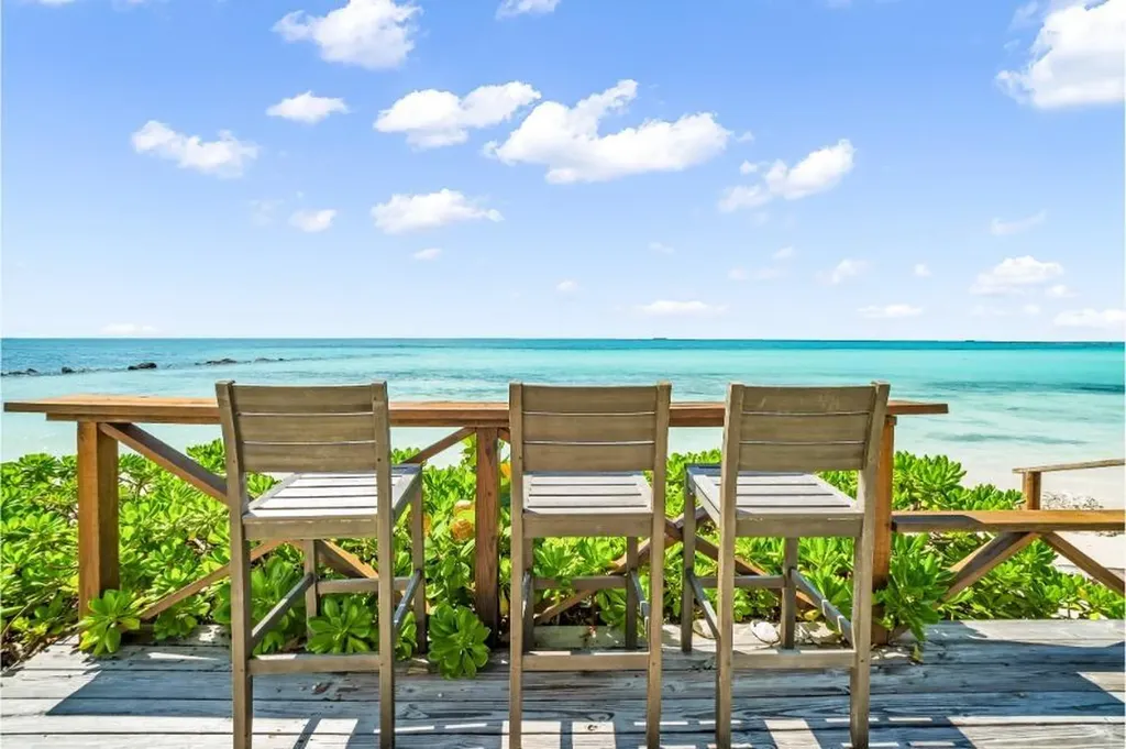 Goldeneye - Port Of Call Grand Bahama Freeport BS