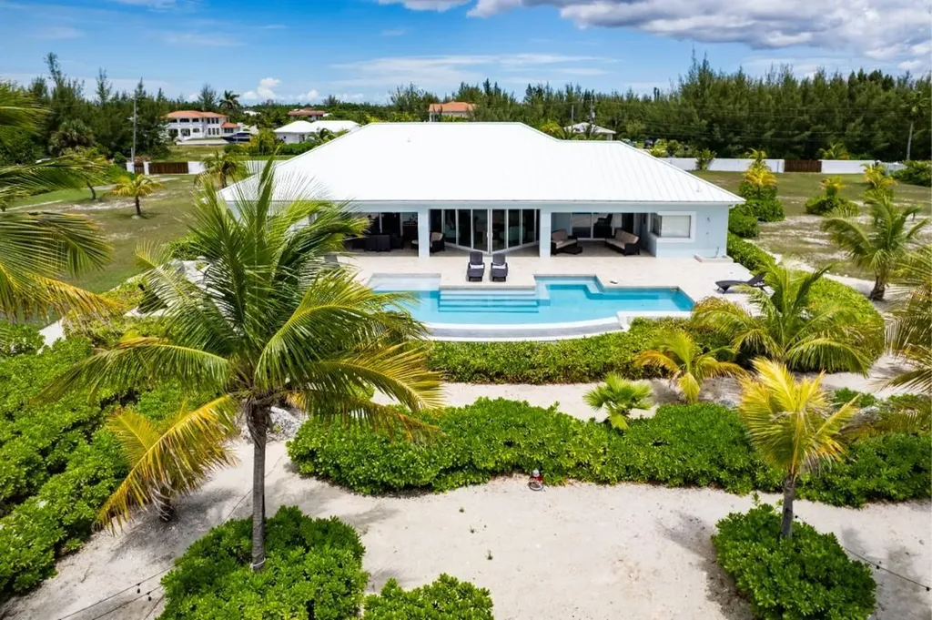 Goldeneye - Port Of Call Grand Bahama Freeport BS