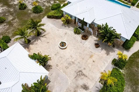 Goldeneye - Port Of Call Grand Bahama Freeport BS