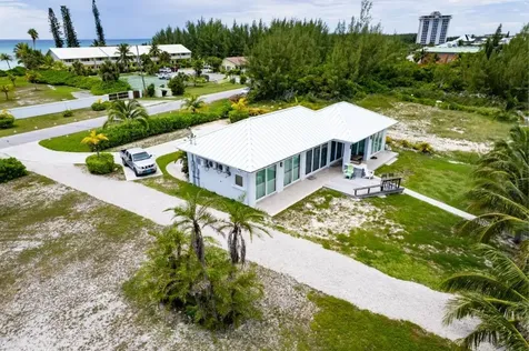 Goldeneye - Port Of Call Grand Bahama Freeport BS