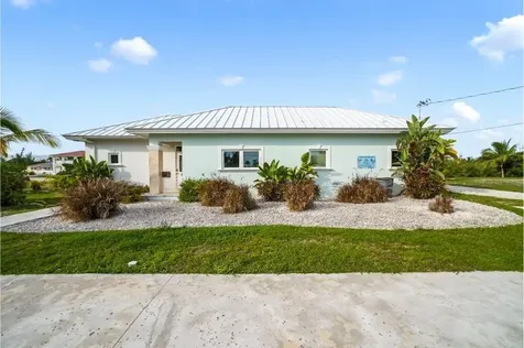 Goldeneye - Port Of Call Grand Bahama Freeport BS