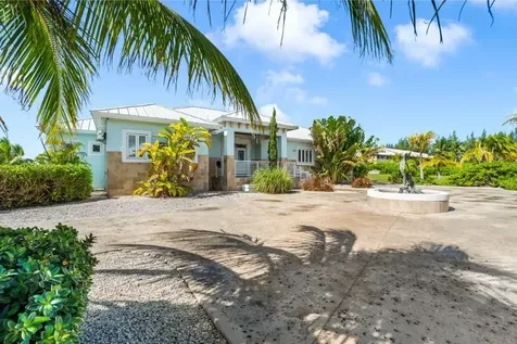 Goldeneye - Port Of Call Grand Bahama Freeport BS