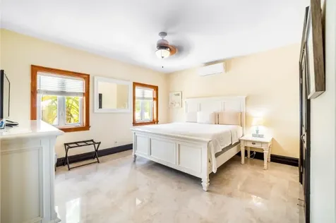 Goldeneye - Port Of Call Grand Bahama Freeport BS