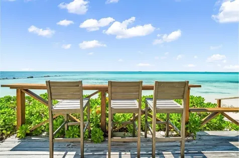 Goldeneye - Port Of Call Grand Bahama Freeport BS