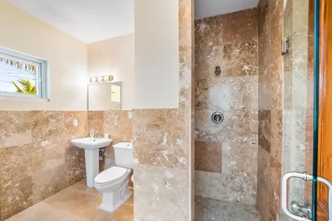 Goldeneye - Port Of Call Grand Bahama Freeport BS