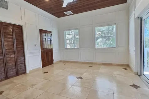 Kingfisher Sandyport New Providence Paradise Island BS