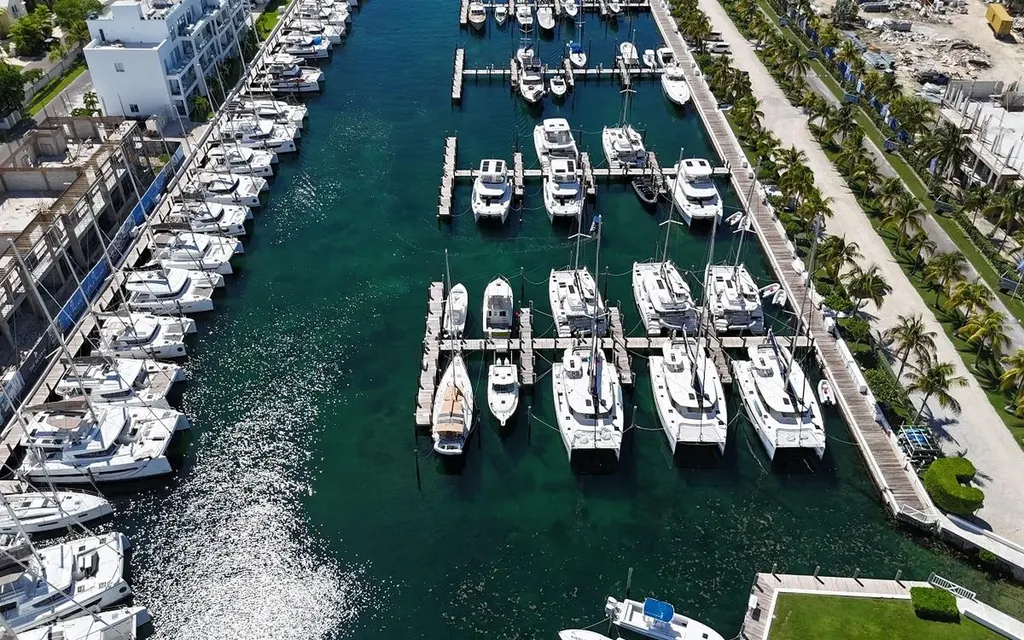 Slip 8, Pier 1, Palm Cay New Providence Paradise Island BS