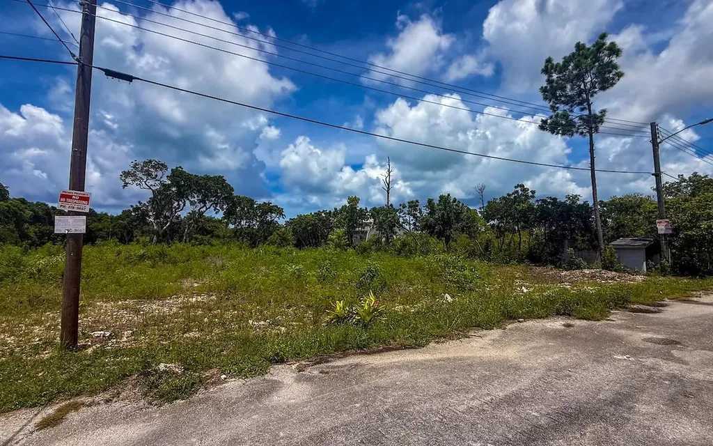 15b Country Club Estates New Providence Paradise Island BS