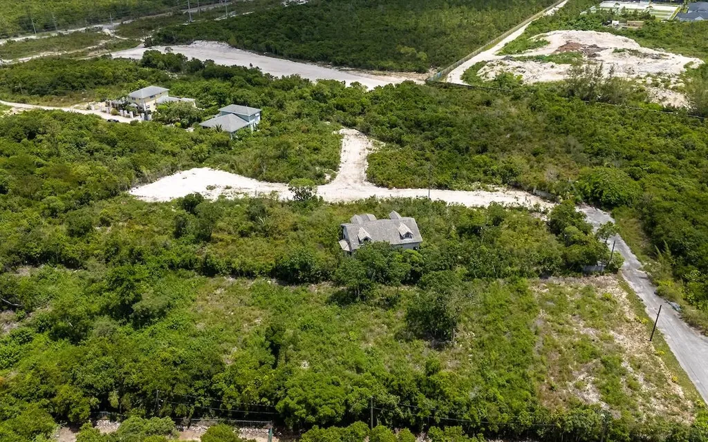 15b Country Club Estates New Providence Paradise Island BS