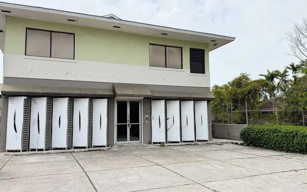 Commercial Building #159 Shirley Street New Providence Paradise Island BS