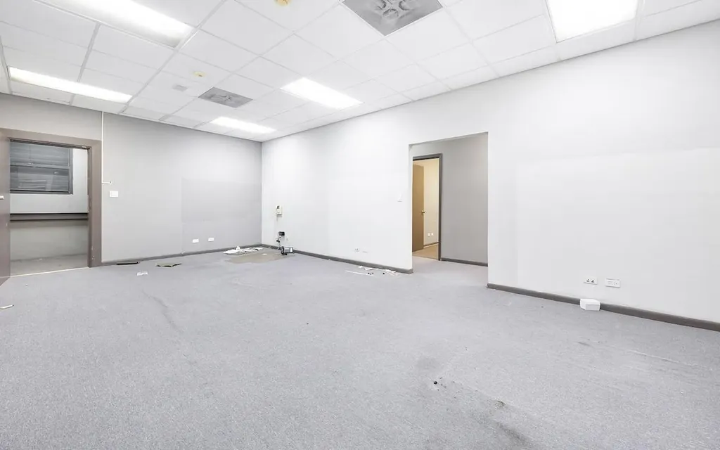 Commercial Building #159 Shirley Street New Providence Paradise Island BS