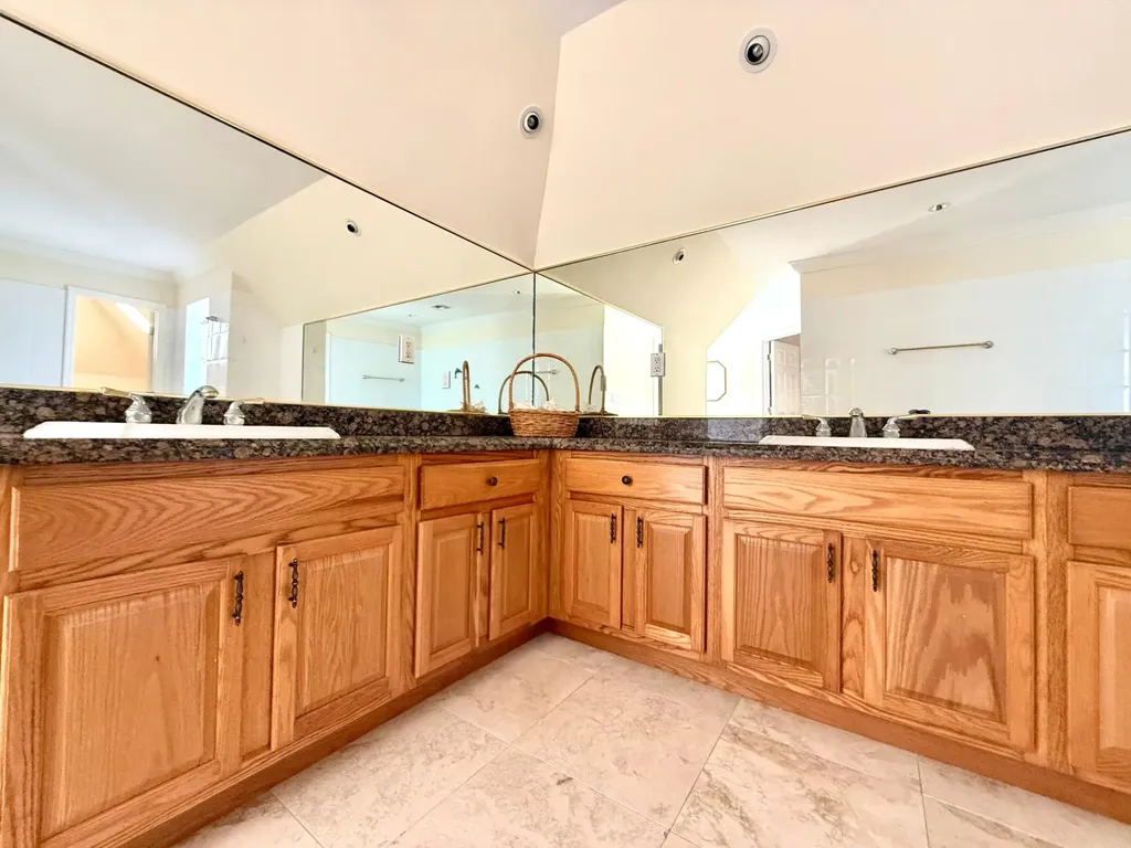 Shoreline Grand Bahama Freeport BS