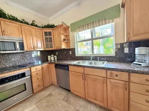 Shoreline Grand Bahama Freeport BS