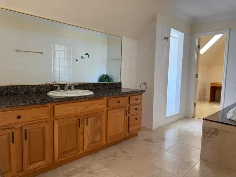 Shoreline Grand Bahama Freeport BS