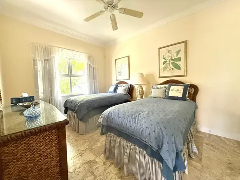 Shoreline Grand Bahama Freeport BS