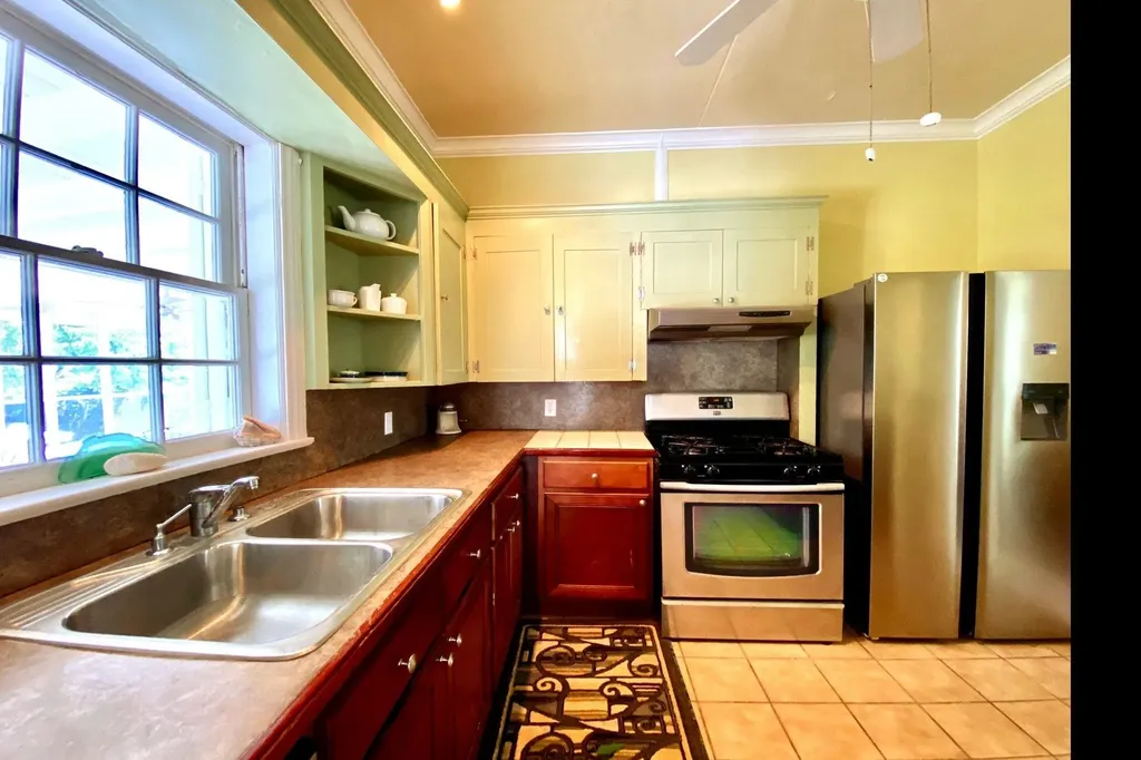 Thatch Tree House Eleuthera BS