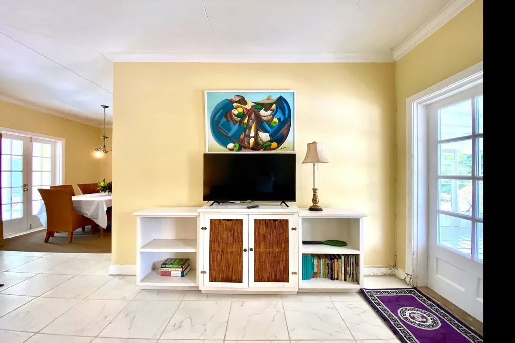 Thatch Tree House Eleuthera BS