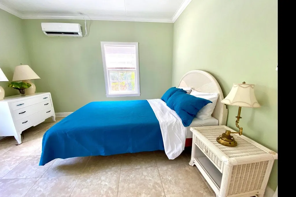 Thatch Tree House Eleuthera BS