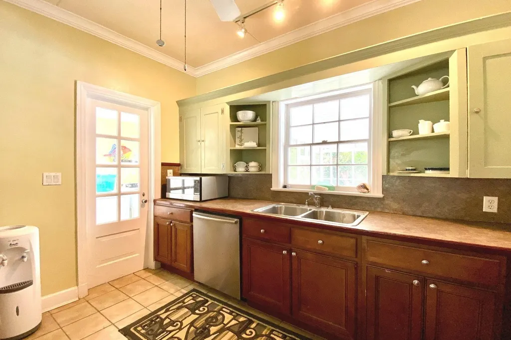 Thatch Tree House Eleuthera BS