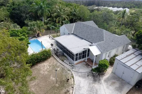 Thatch Tree House Eleuthera BS