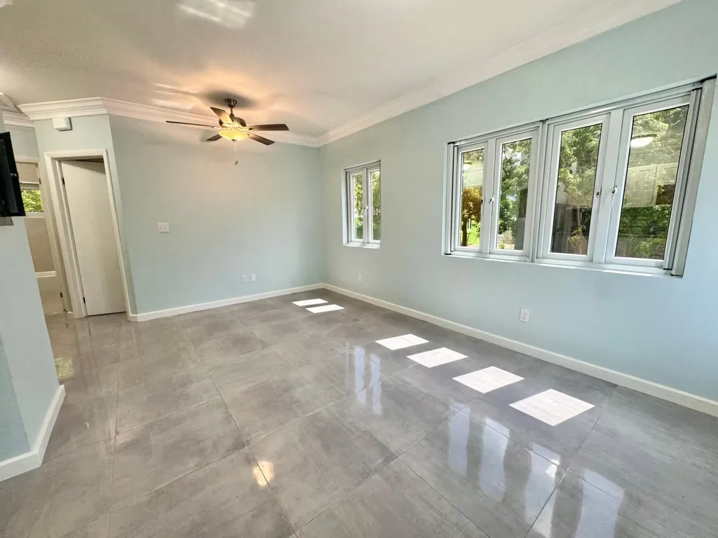 Denice Cay, Venice Bay New Providence Paradise Island BS