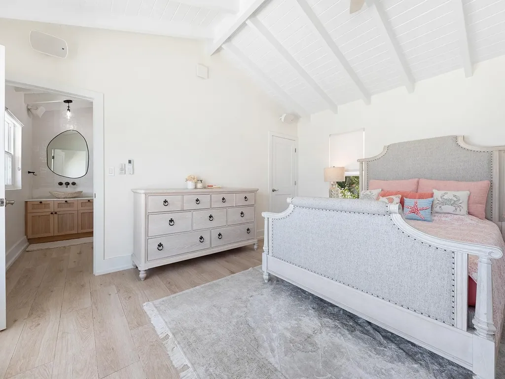 #3 Old Fort Ridge New Providence Paradise Island BS