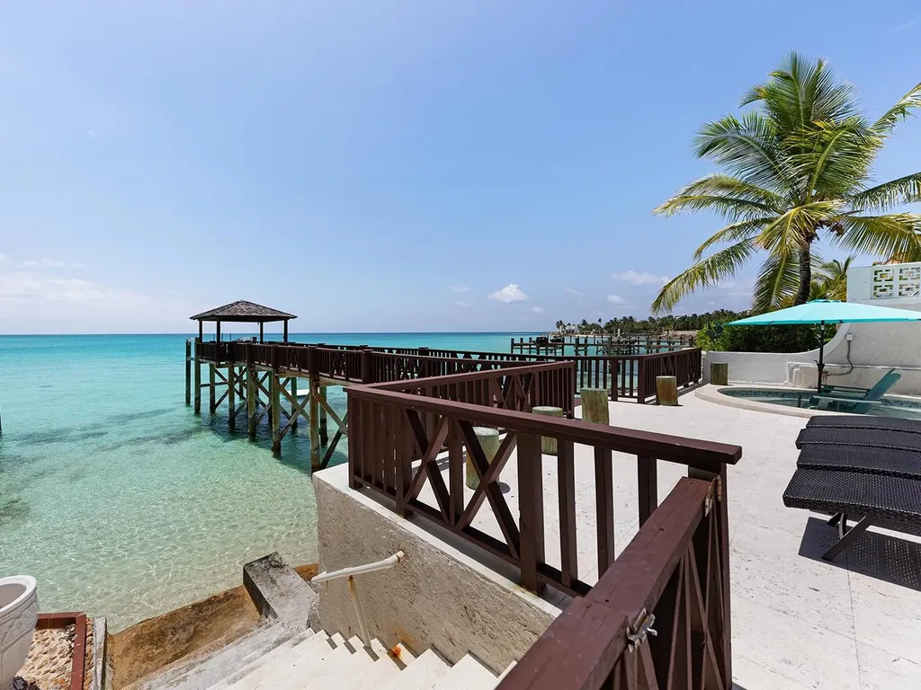 #3 Old Fort Ridge New Providence Paradise Island BS