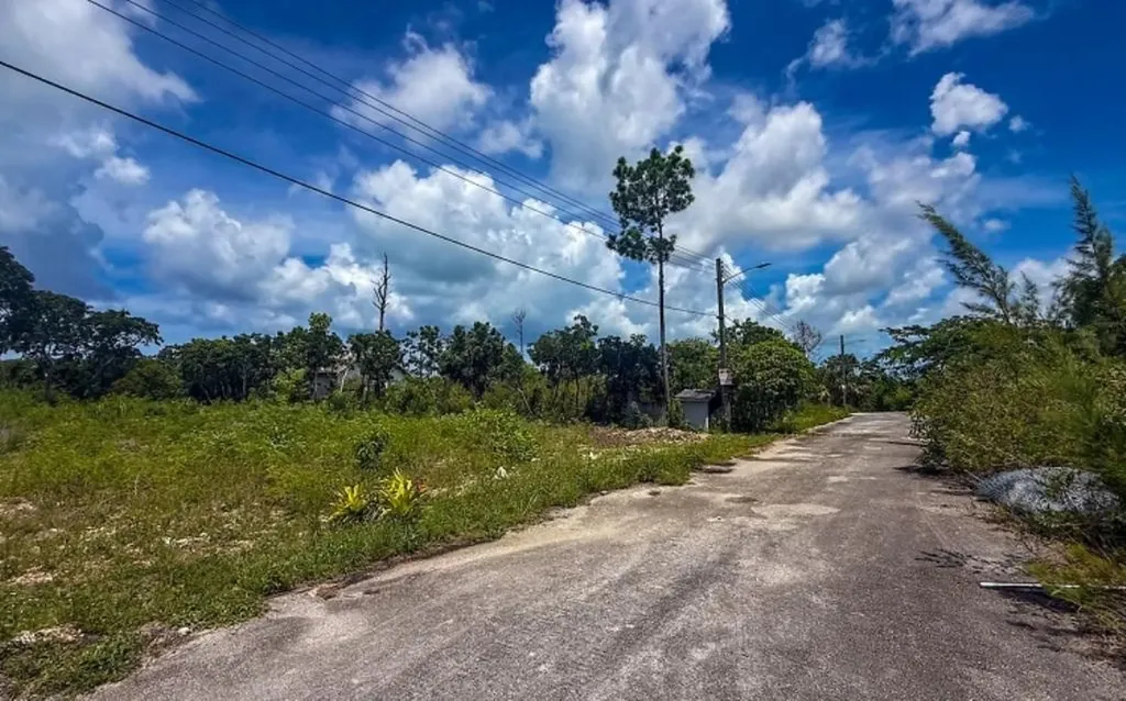 15f Country Club Estates New Providence Paradise Island BS