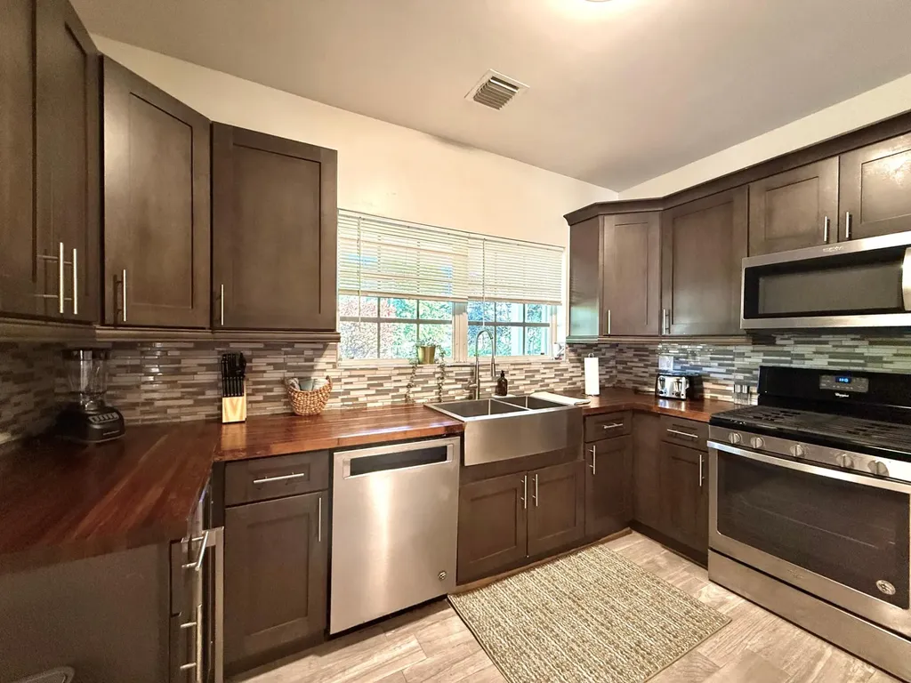 Cannon Drive 12 Grand Bahama Freeport BS