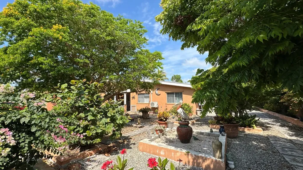 Seabreeze Estates Home #2 New Providence Paradise Island BS