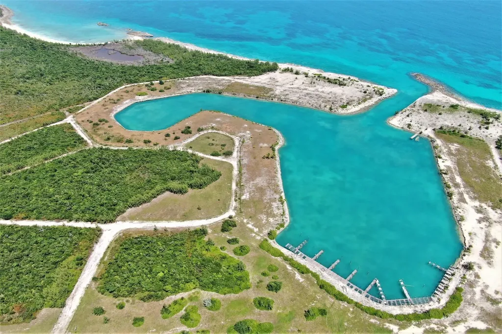 15.2 Acres Carleton Point Abaco BS