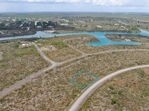 40-8 Maplestead Drive Grand Bahama Freeport BS