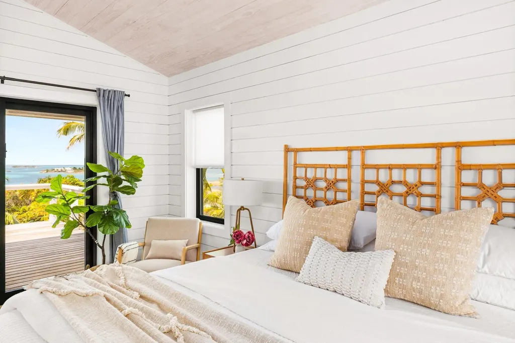 Golden Coconut Abaco BS