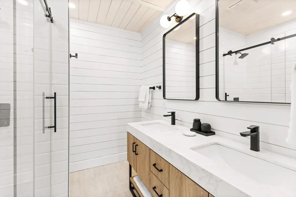 Golden Coconut Abaco BS