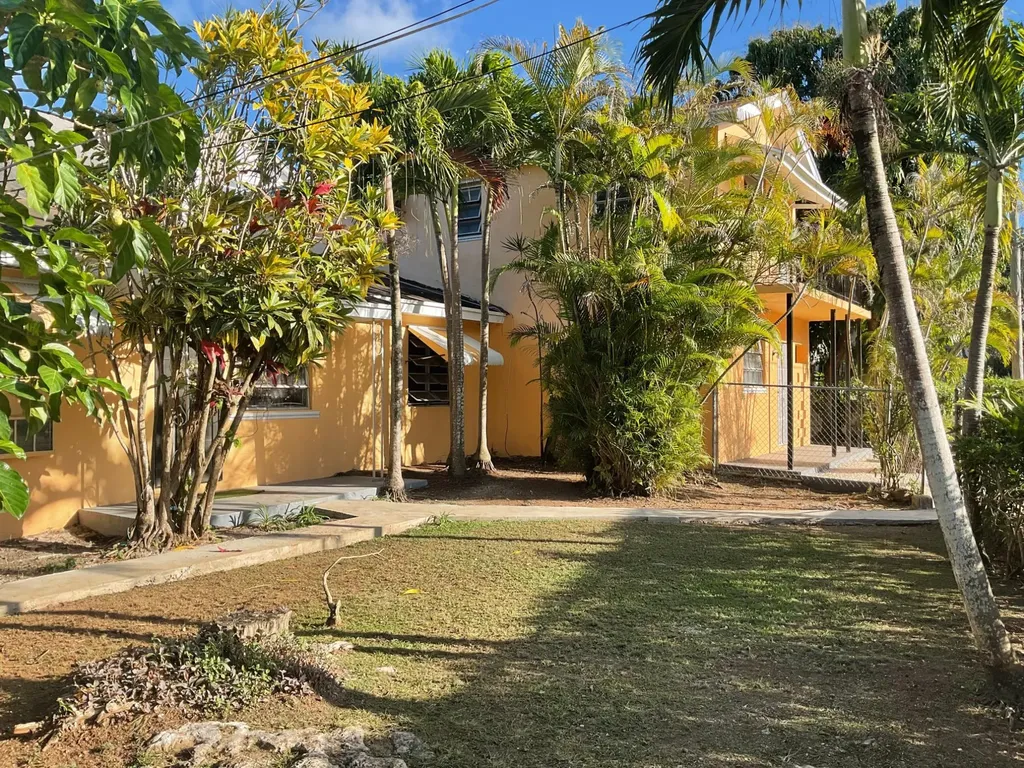 Winston Street 11 New Providence Paradise Island BS