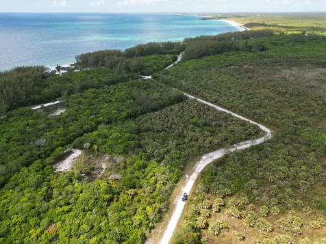 Winding Road 21 Abaco BS