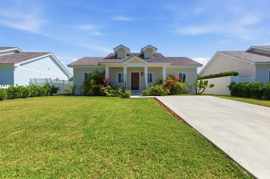 Serenity, Eastwind Drive New Providence Paradise Island BS