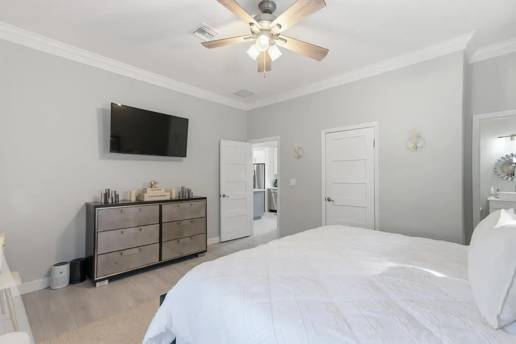 Serenity, Eastwind Drive New Providence Paradise Island BS