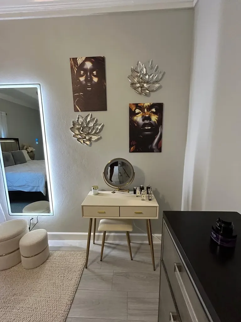 Serenity, Eastwind Drive New Providence Paradise Island BS