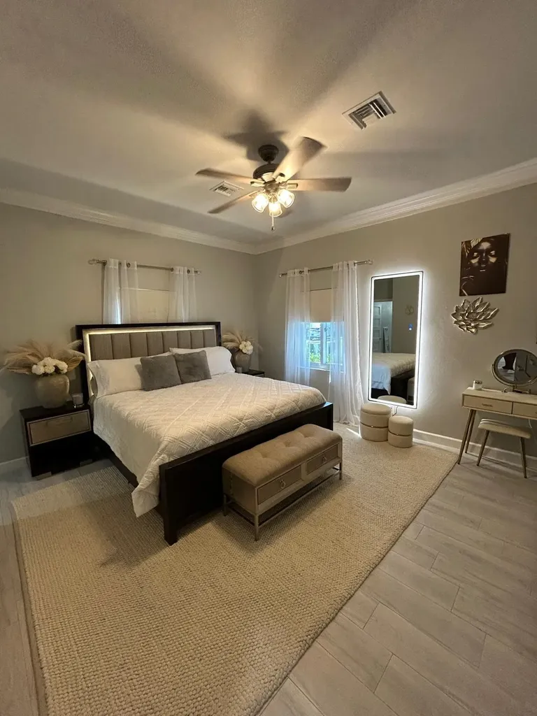 Serenity, Eastwind Drive New Providence Paradise Island BS