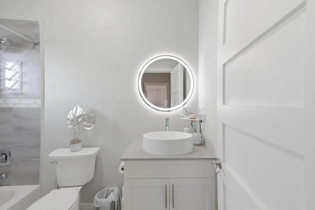 Serenity, Eastwind Drive New Providence Paradise Island BS