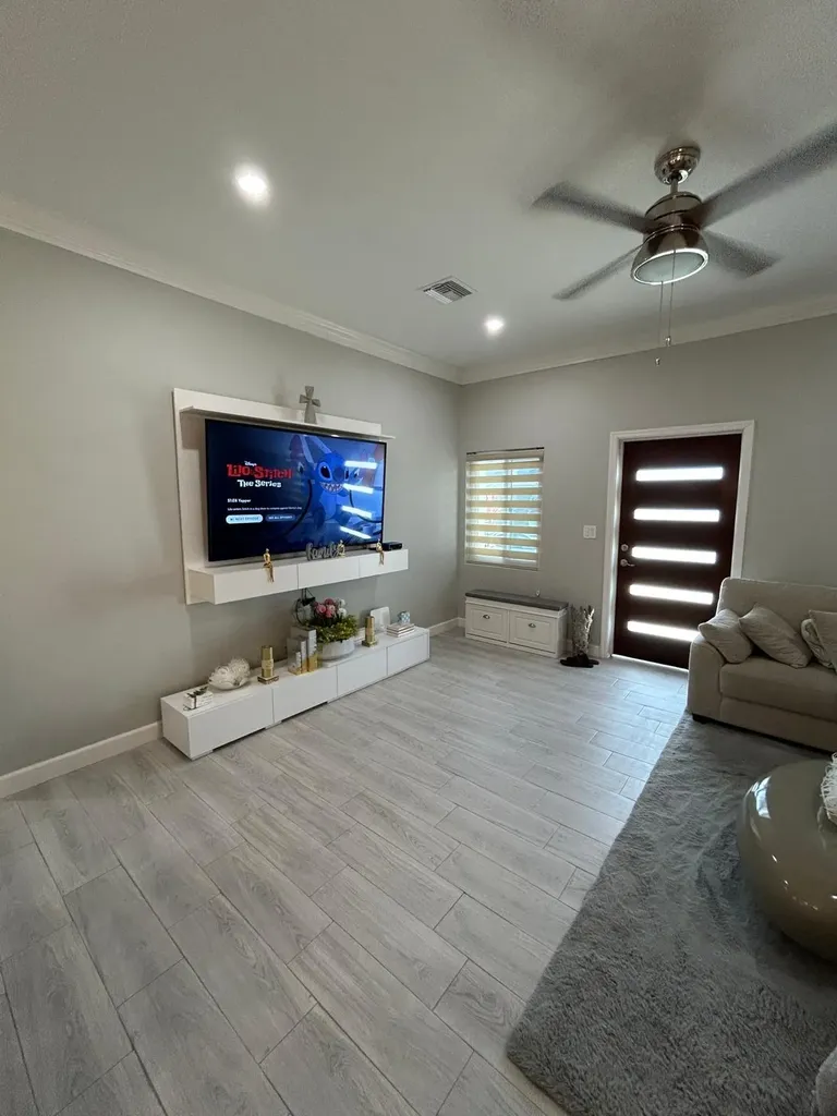 Serenity, Eastwind Drive New Providence Paradise Island BS