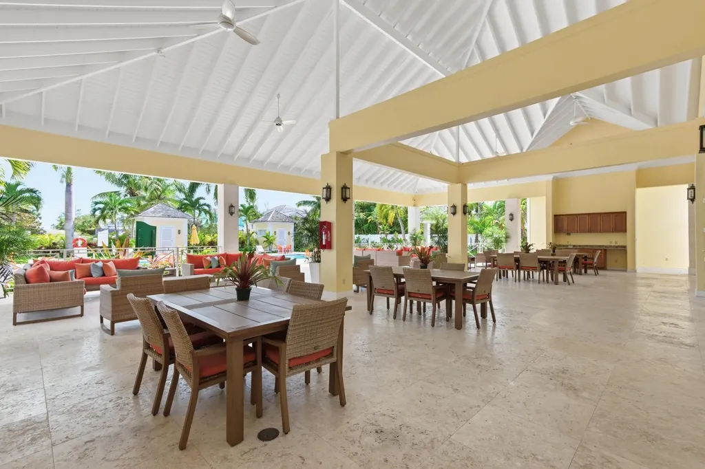 Serenity, Eastwind Drive New Providence Paradise Island BS