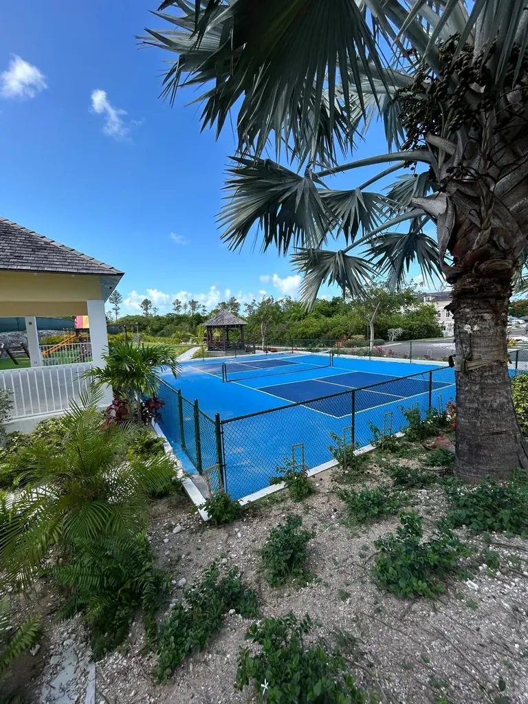 Serenity, Eastwind Drive New Providence Paradise Island BS