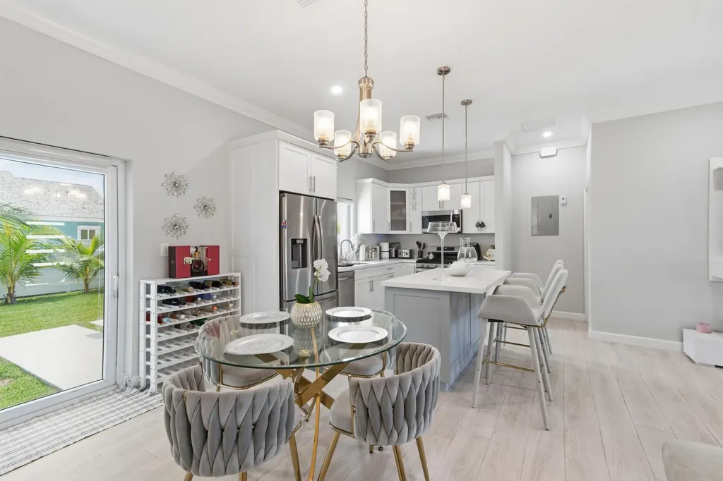 Serenity, Eastwind Drive New Providence Paradise Island BS